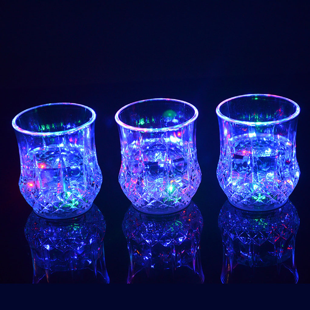 Bicchiere Luminoso a LED Color - Wine Beer Glass recensione e prezzo